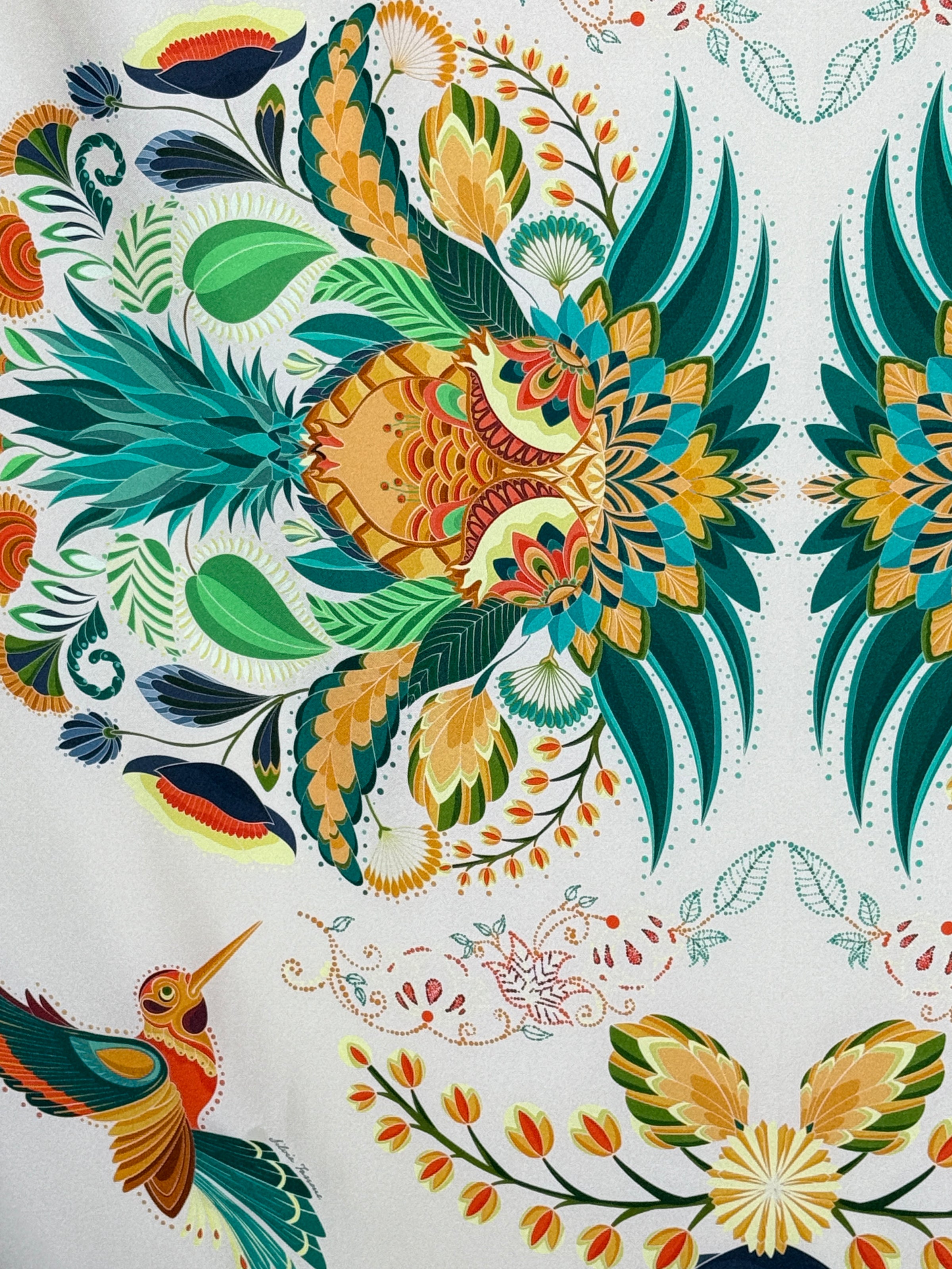 FRANCO FERRARI DOUBLE SIDED SQUARE SILK SCARF - WHITE HUMMINGBIRDS