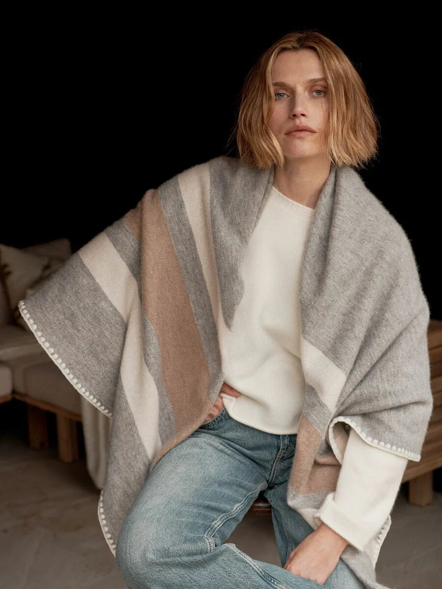REPEAT CASHMERE CONTRAST BORDER CAPE - LIGHT GREY/IVORY
