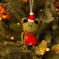 AMICA FELT - CHRISTMAS FROG WITH HAT & SCARF
