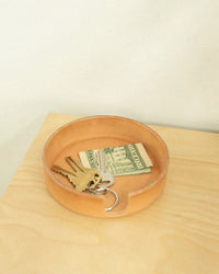 GRAF LANTZ - KOBON LEATHER ROUND TRAY - NATURAL