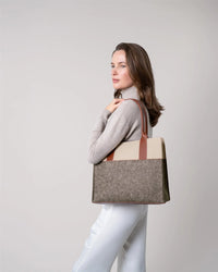 GRAF LANTZ - JAUNT MERINO WOOL MIDI TOTE - ASH BROWN/FEATHER