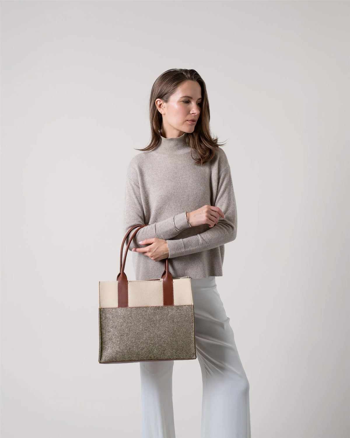 GRAF LANTZ - JAUNT MERINO WOOL MIDI TOTE - ASH BROWN/FEATHER