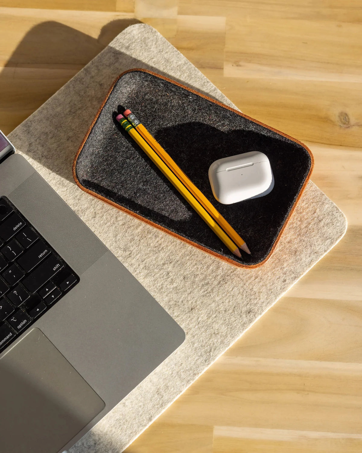 GRAF LANTZ - KAWABON LEATHER/MERINO WOOL SMALL TRAY - HEATHER BLACK