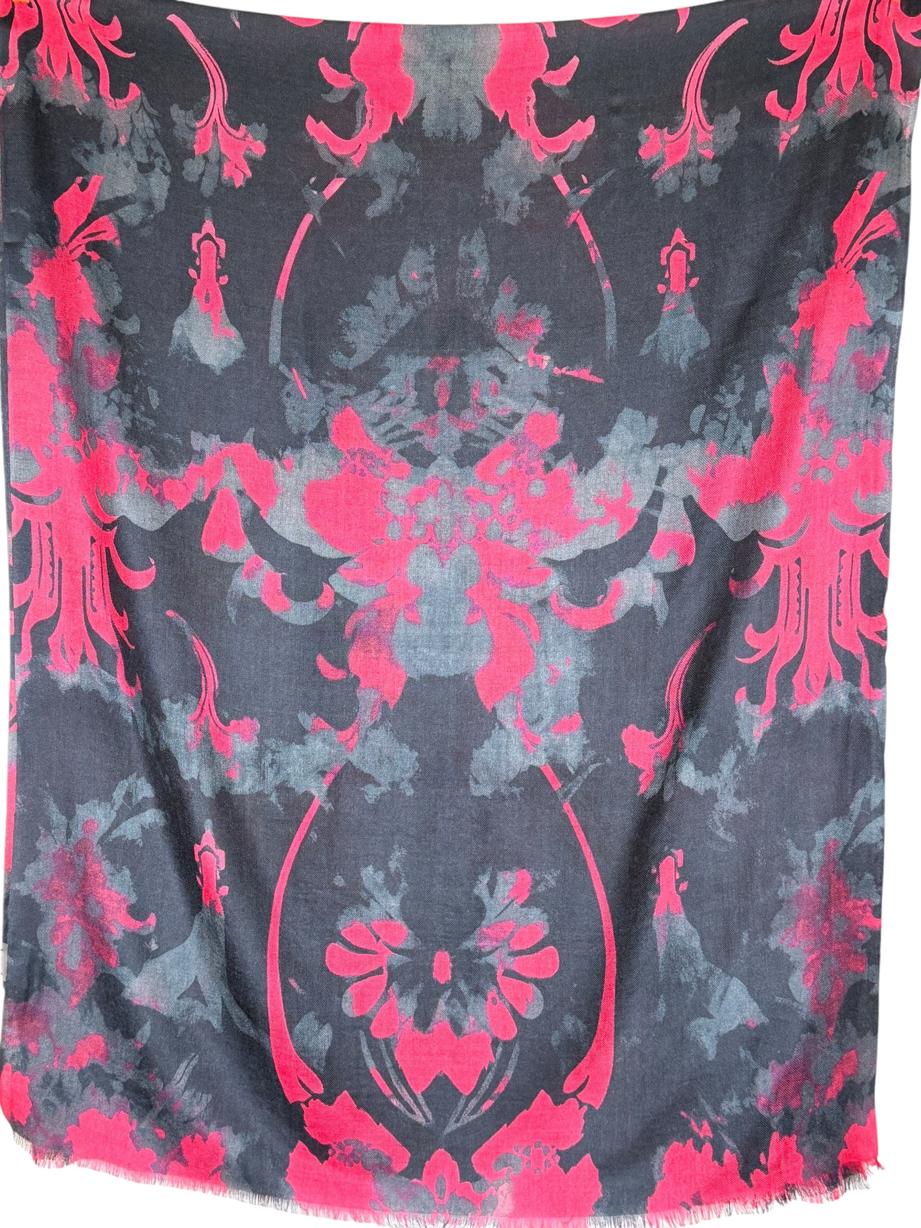 KINROSS TAPESTRY PRINT SCARF - CRANBERRY MULTI