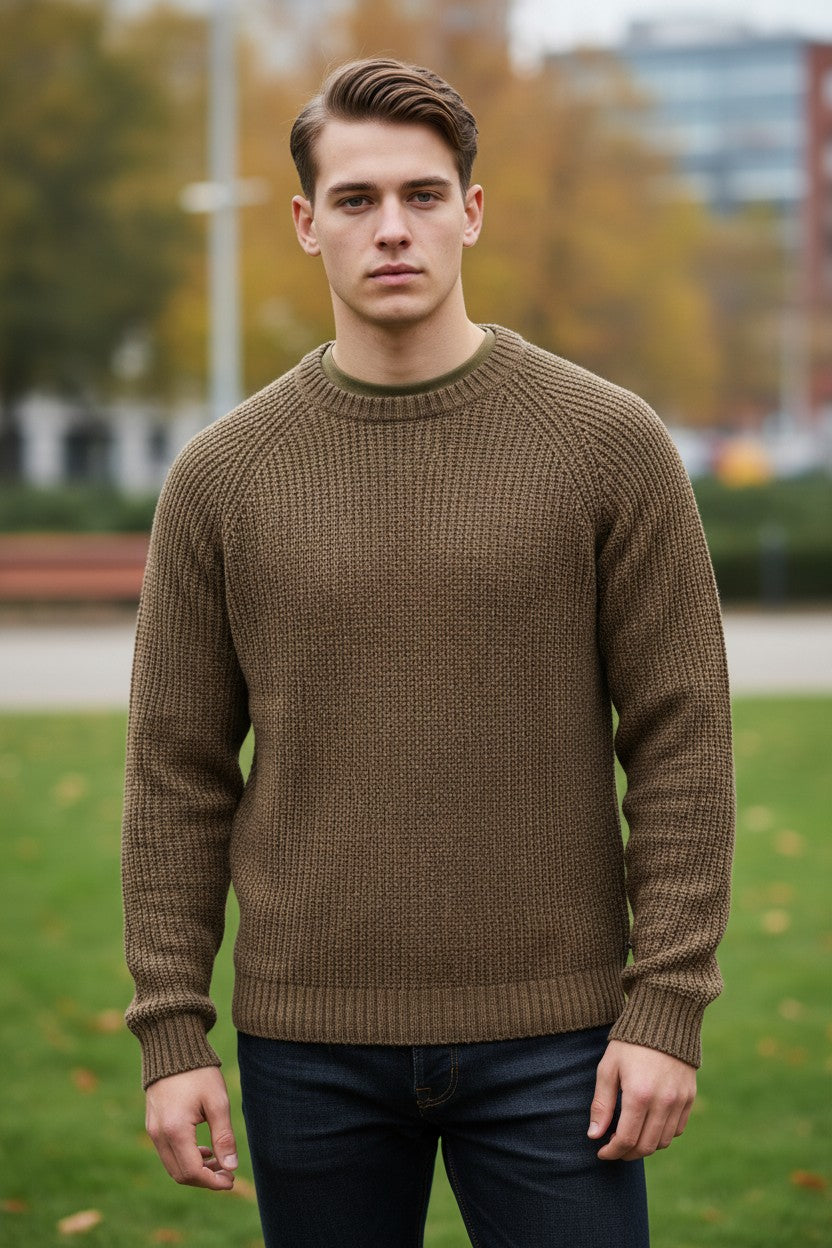 ALAN PAINE LOCHAN YAK BLEND CREW SWEATER - NEVIS