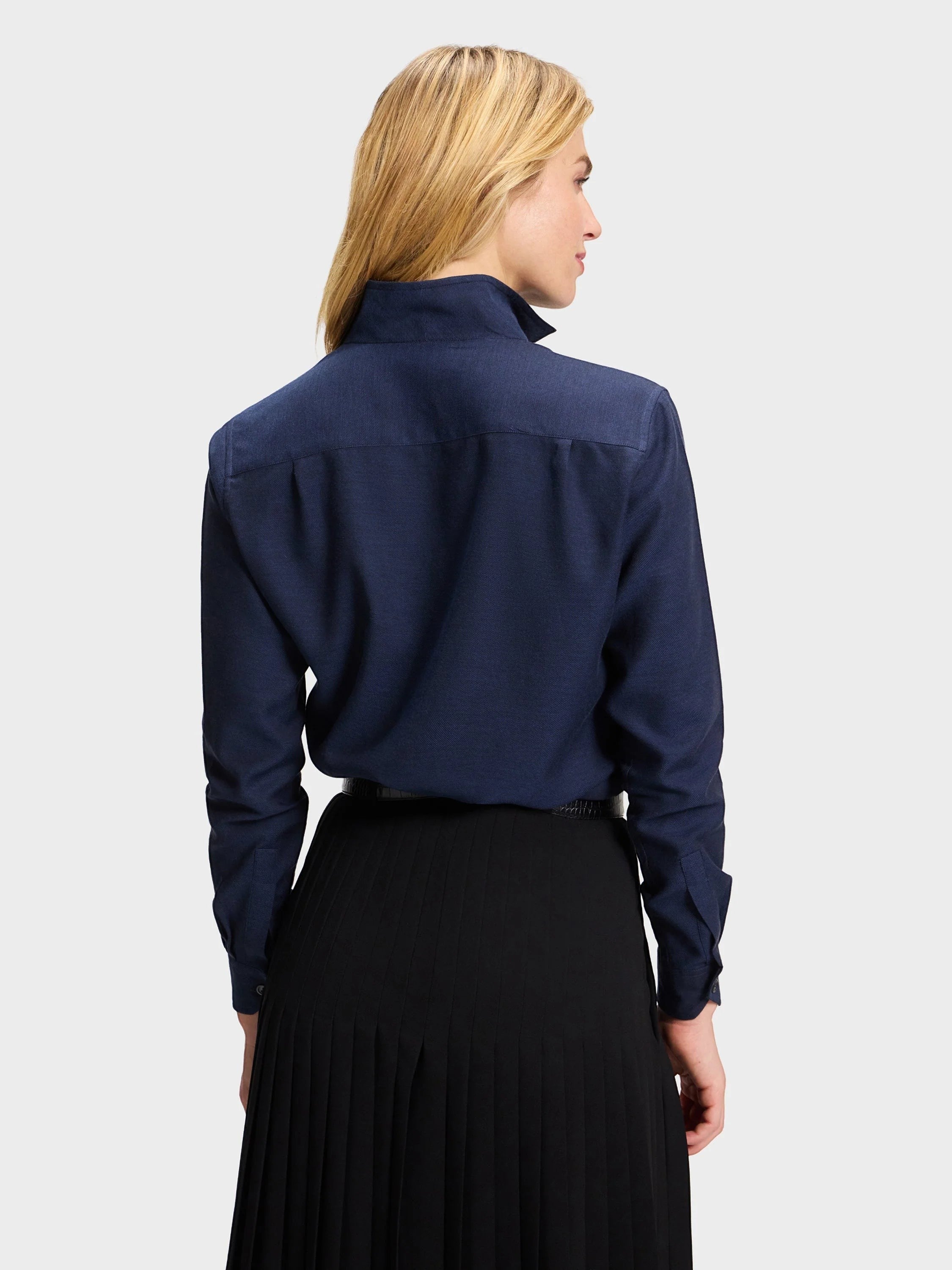 Button Down SF navy blue cotton and cashmere flannel shirt with a shapeable collar and chamfer cuffs.