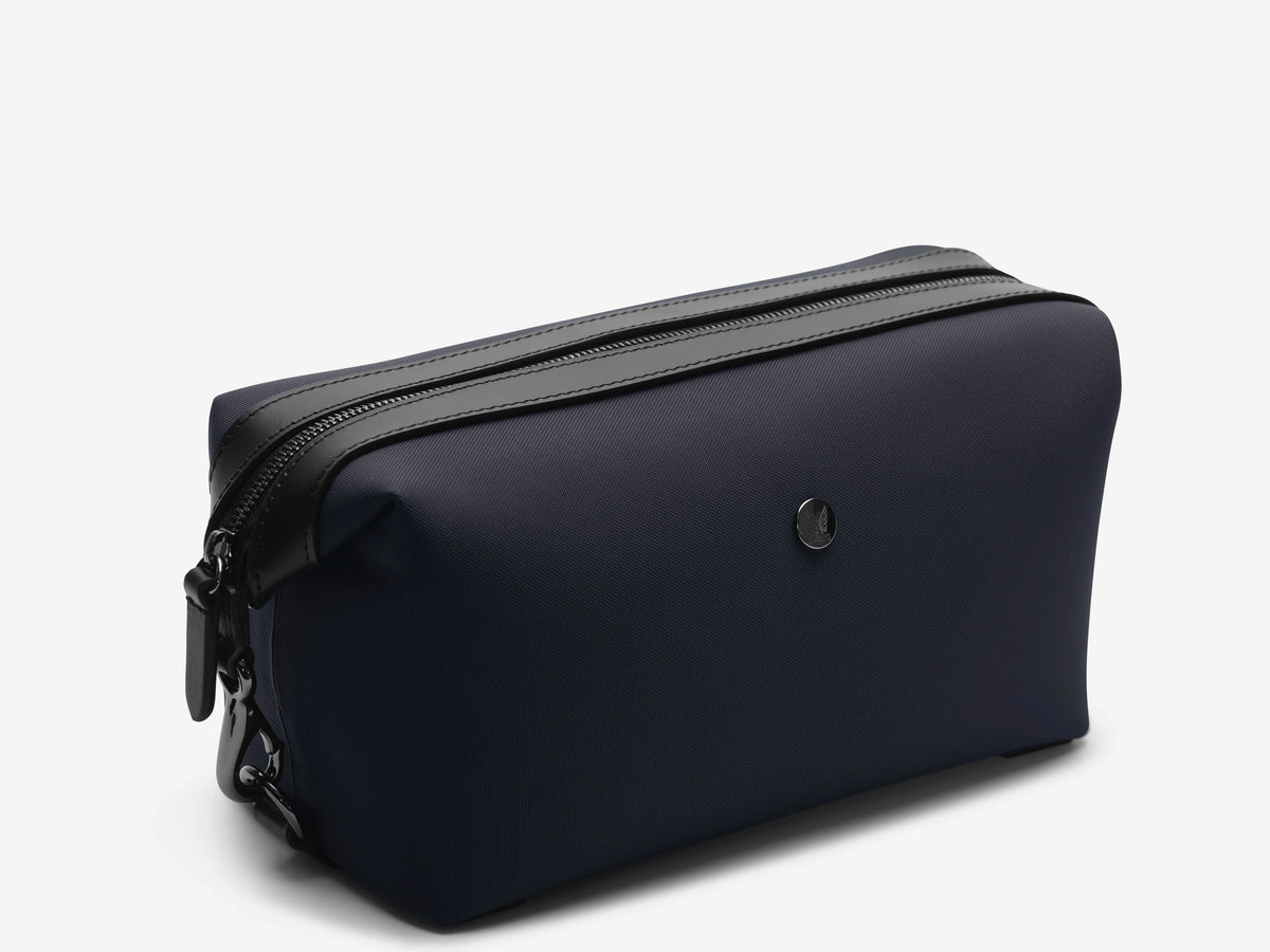 MISMO M/S WASHBAG - NAVY/BLACK