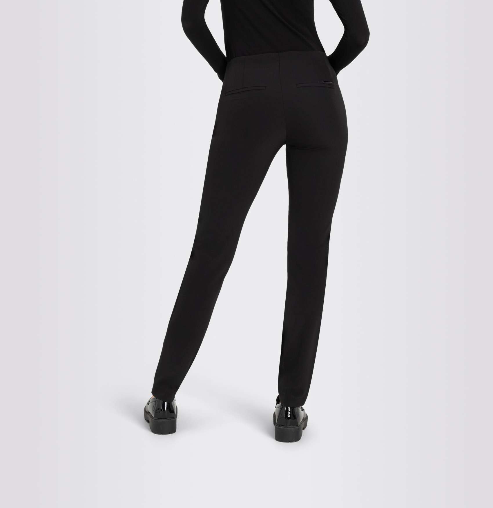 MAC WOMEN'S ANNA NEW ZIP PANT - BLACK