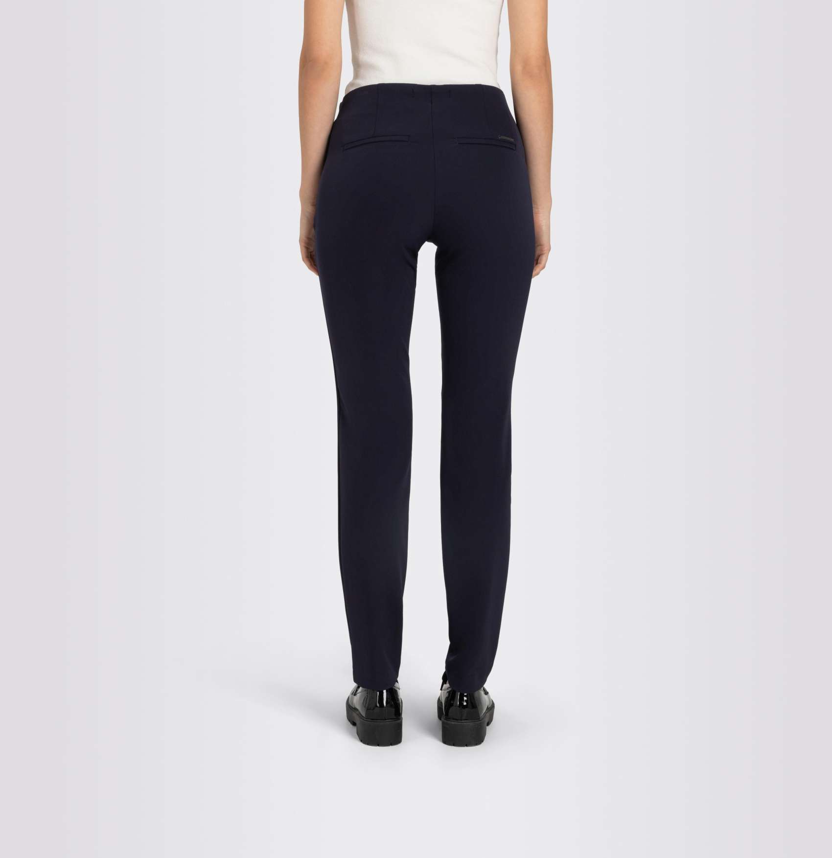 MAC WOMEN'S ANNA NEW ZIP PANT - NAVY