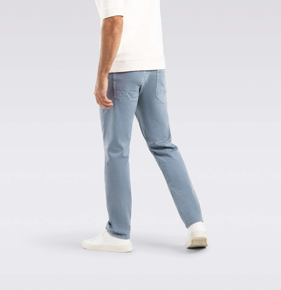 MAC MEN'S ARNE PIPE 5 POCKET PANT - CAPRI BLUE