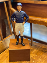 JOCKEY SCULPTURE (4596554956877)